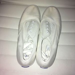 BRAND NEW White Keds